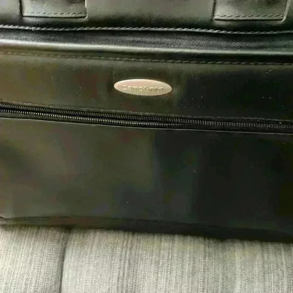 Samsonite Black Business Briefcase /Portfolio with handles 15Wx 11h - Picture 4 of 14